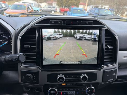 Used 2022 Ford F350 Lariat w/ Black Appearance Package image 15