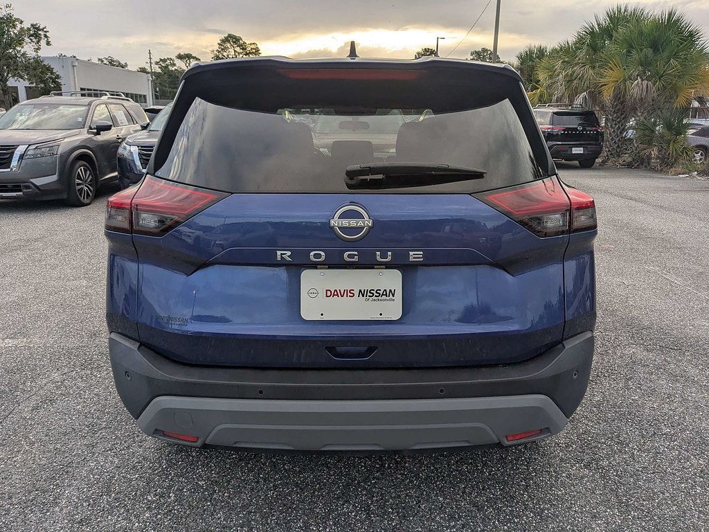 Used 2023 Nissan Rogue S FWD image 6