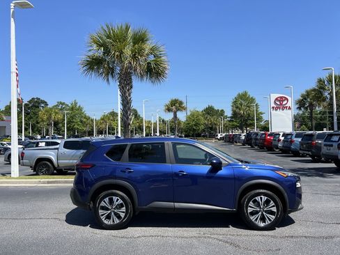 Used 2023 Nissan Rogue SV AWD/4WD image 11