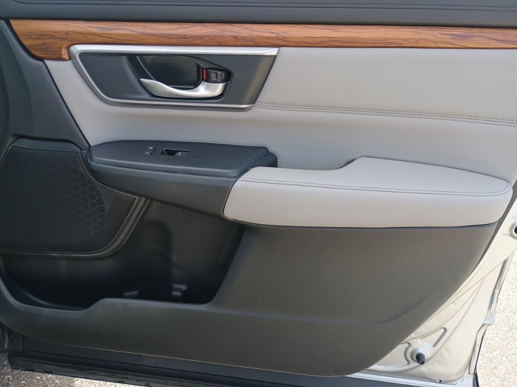 Used 2020 Honda CR-V Touring image 22