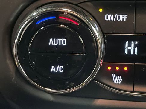 Used 2023 Chevrolet TrailBlazer ACTIV w/ Sun and Liftgate Package image 31