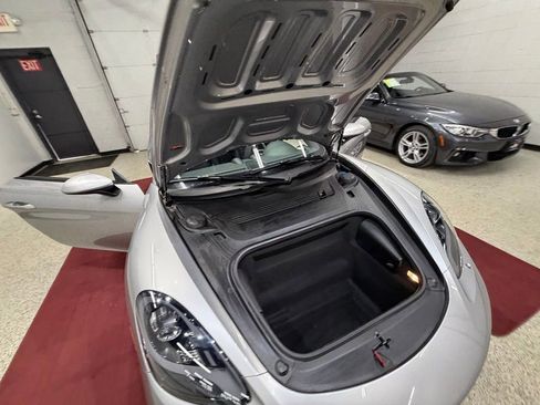 Used 2019 Porsche 718 Cayman RWD image 47