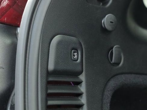 Used 2020 Jeep Grand Cherokee Altitude image 38