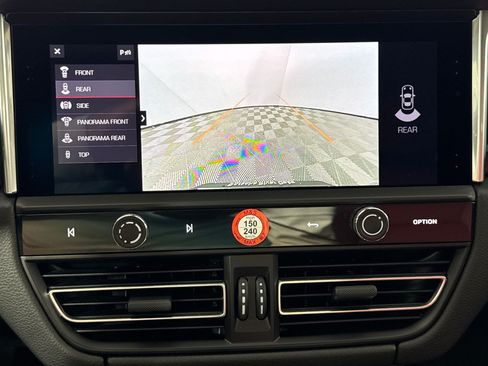 Certified 2026 Porsche Macan AWD/4WD image 18