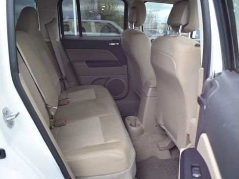 Used 2015 Jeep Patriot Latitude image 32