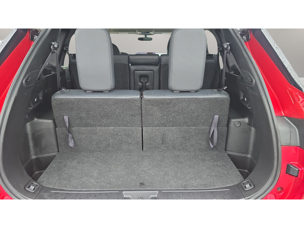 Used 2025 Mitsubishi Outlander SE FWD image 12