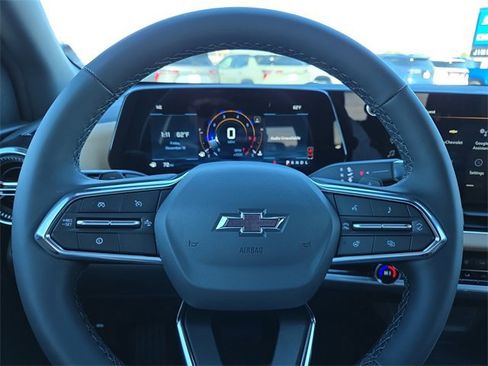 New 2026 Chevrolet Equinox ACTIV w/ Convenience Package III image 18