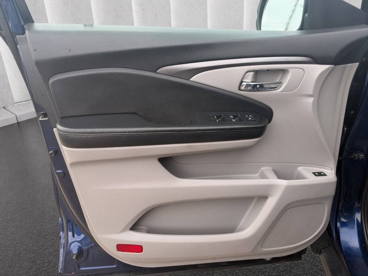 Used 2016 Honda Pilot EX-L image 10