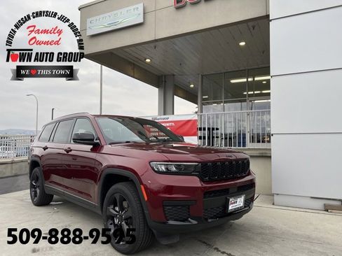 Certified 2023 Jeep Grand Cherokee L Laredo image 1