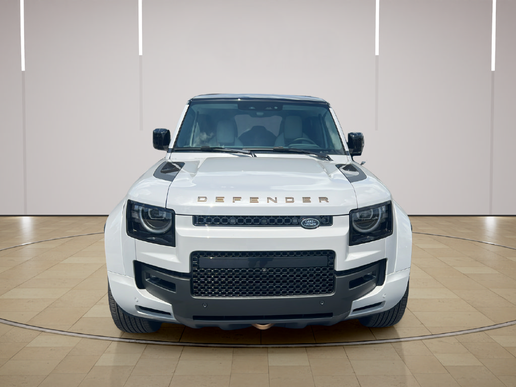 New 2026 Land Rover Defender 110 AWD/4WD image 10