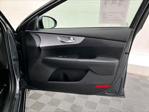 Used 2024 Kia Forte LXS w/ LXS Technology Package FWD image 25