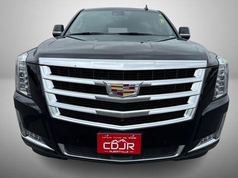 Used 2020 Cadillac Escalade Premium Luxury image 11