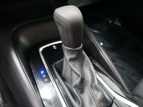 Used 2022 Toyota Corolla LE FWD image 14