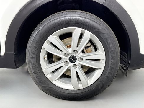 Used 2017 Kia Sportage LX image 31