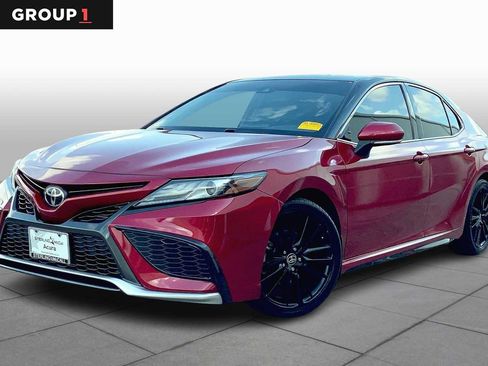 Used 2021 Toyota Camry XSE image 1
