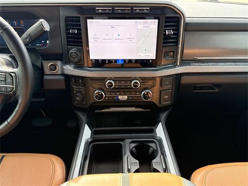 Used 2024 Ford F350 Platinum w/ FX4 Off-Road Package image 13