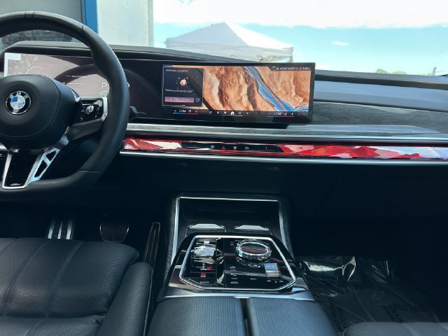 Used 2023 BMW 740i w/ Parking Assistance Package RWD image 22