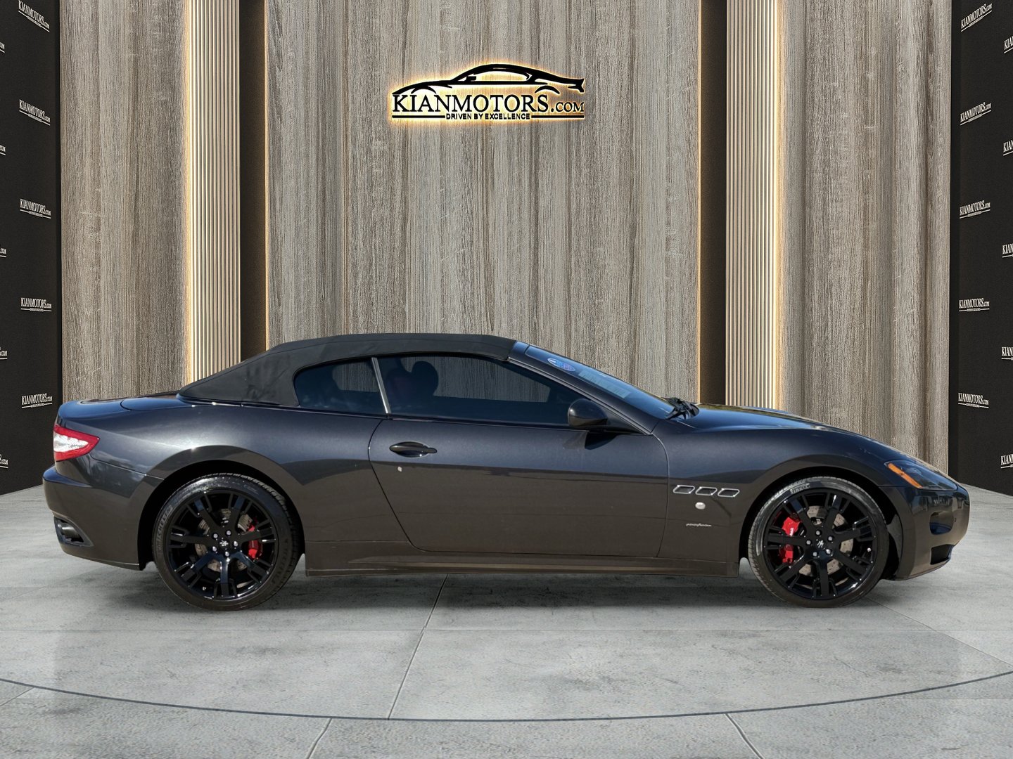 Used 2016 Maserati GranTurismo Convertible RWD image 12