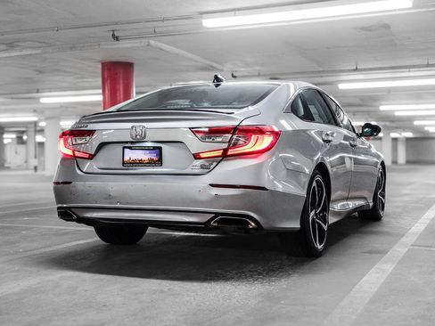 Used 2021 Honda Accord Sport Special Edition image 6
