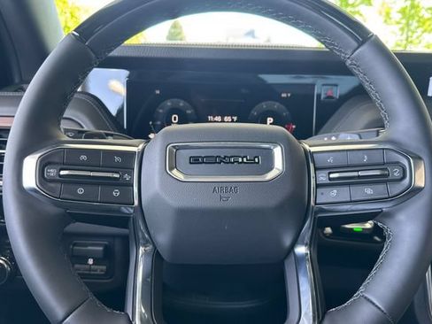 Used 2026 GMC Yukon XL Denali w/ Denali Reserve Package AWD/4WD image 24