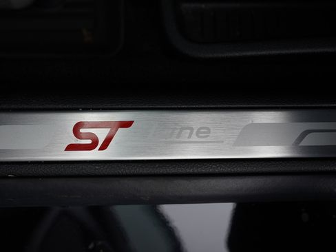 Used 2023 Ford Edge ST-Line image 35