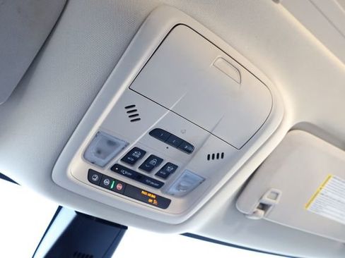 Used 2023 Buick Enclave Avenir w/ Avenir Technology Package image 21