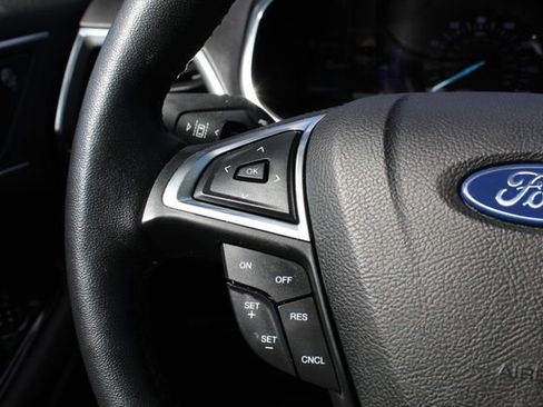 Used 2020 Ford Edge Titanium image 17