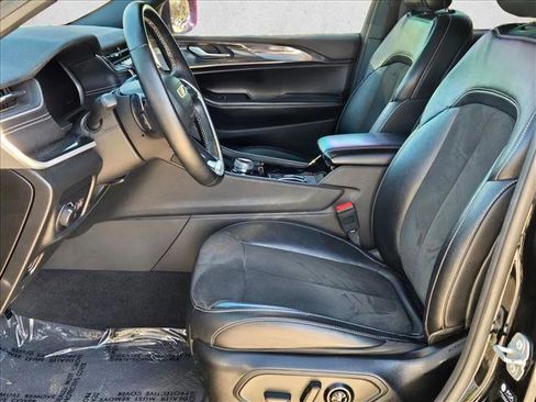 Used 2021 Jeep Grand Cherokee L Laredo image 17