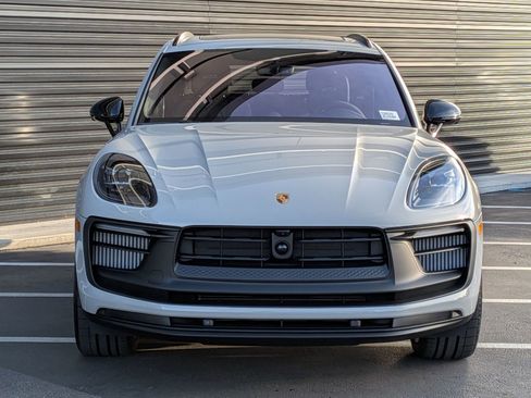 New 2026 Porsche Macan GTS image 6