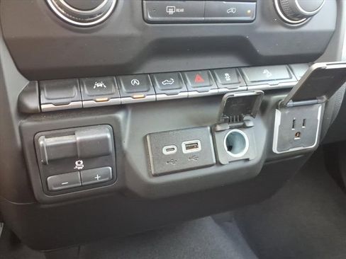 Used 2024 Chevrolet Silverado 1500 Custom Trail Boss w/ LPO, Dark Essentials Package image 25