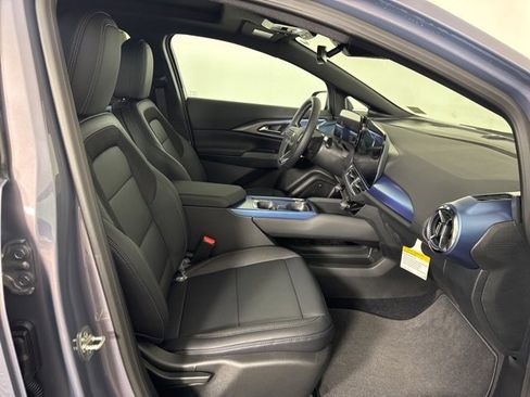 New 2026 Chevrolet Equinox EV LT image 12