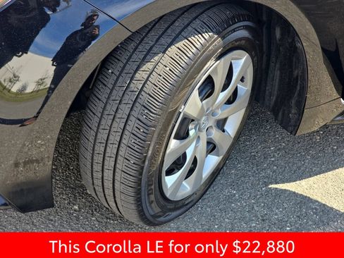 Used 2025 Toyota Corolla LE FWD image 38
