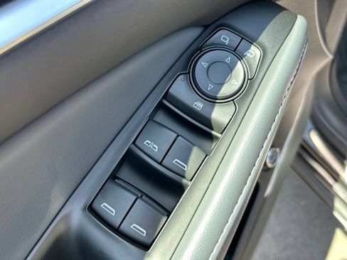 Used 2023 Buick Enclave Essence w/ Sport Touring Edition AWD/4WD image 20