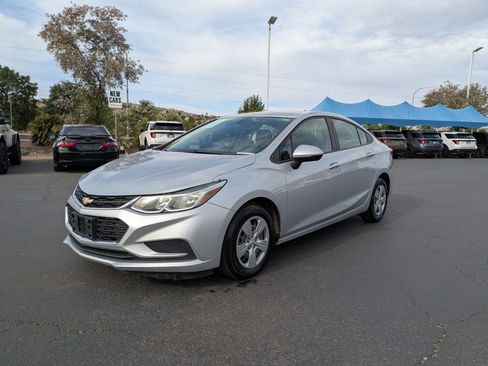 Used 2017 Chevrolet Cruze LS FWD image 8