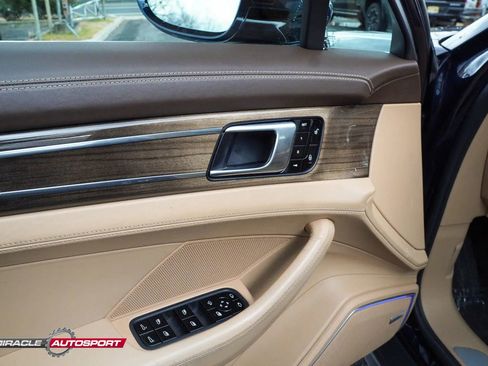 Used 2017 Porsche Panamera 4S image 15