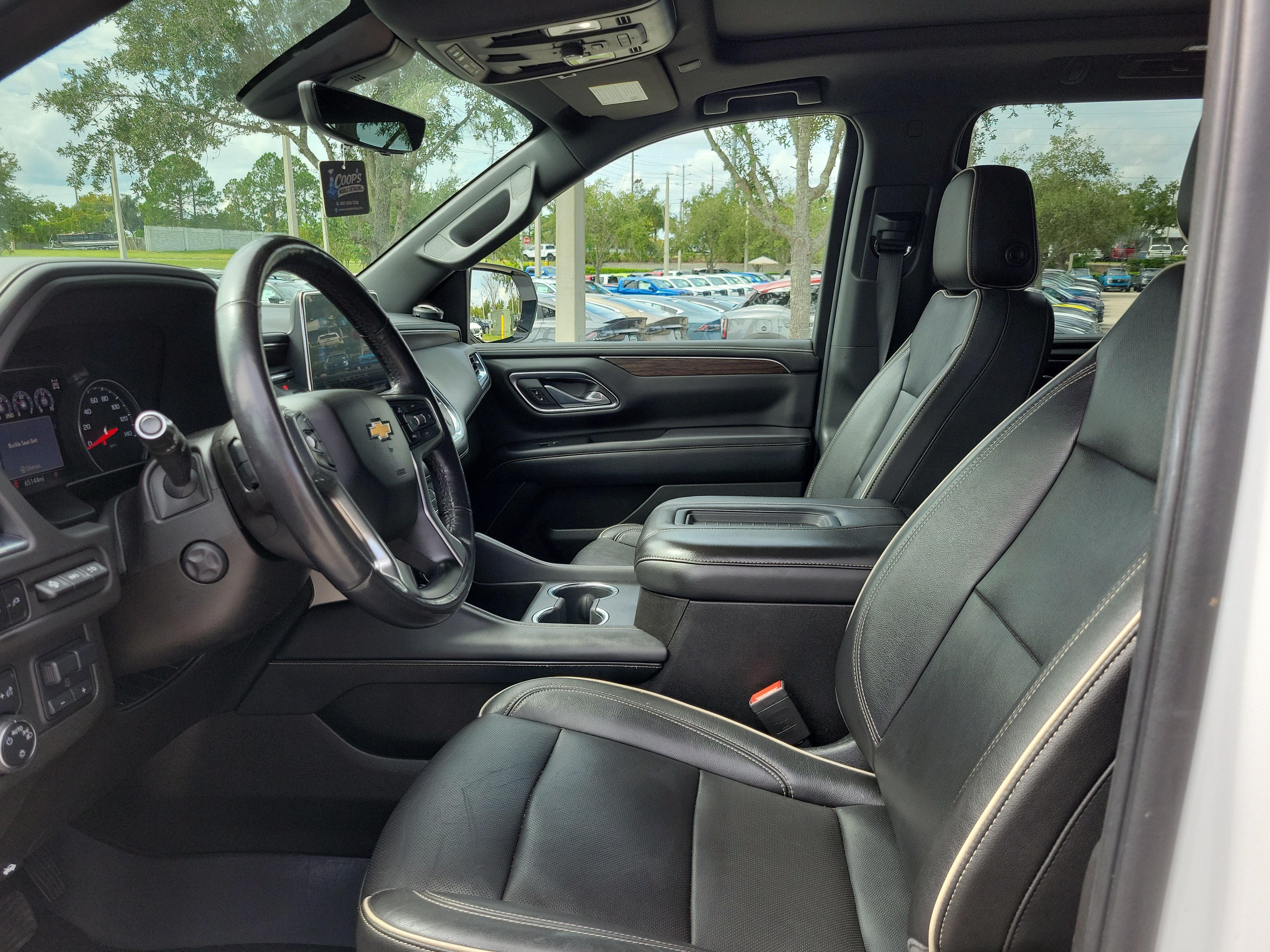 Used 2021 Chevrolet Suburban Premier w/ Premium Package AWD/4WD image 16