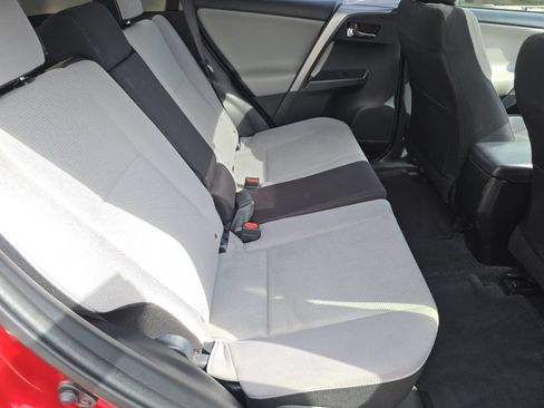 Used 2017 Toyota RAV4 XLE w/ Carpet Mat Package AWD/4WD image 24