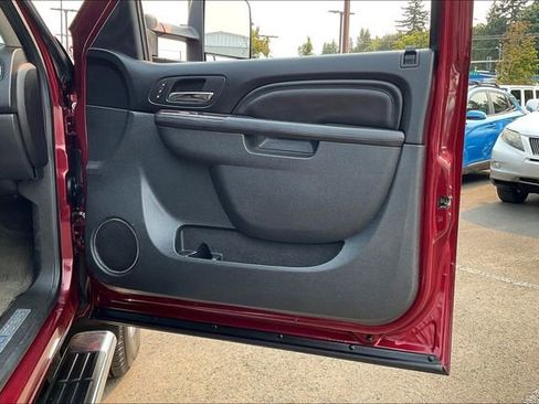 Used 2013 GMC Sierra 3500 Denali image 21