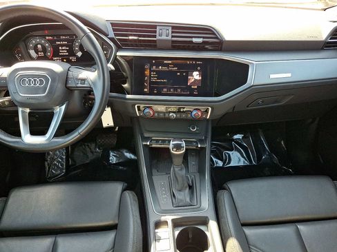 Used 2022 Audi Q3 2.0T Premium Plus w/ Premium Plus Package image 18