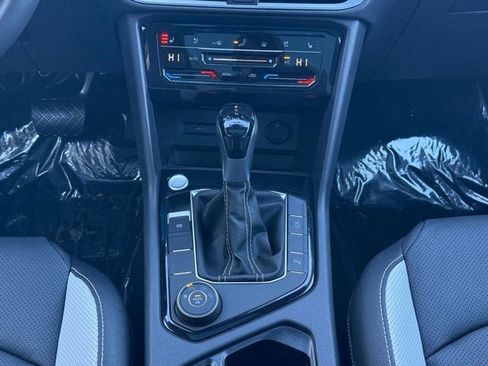 New 2026 Volkswagen Taos SEL AWD/4WD image 8