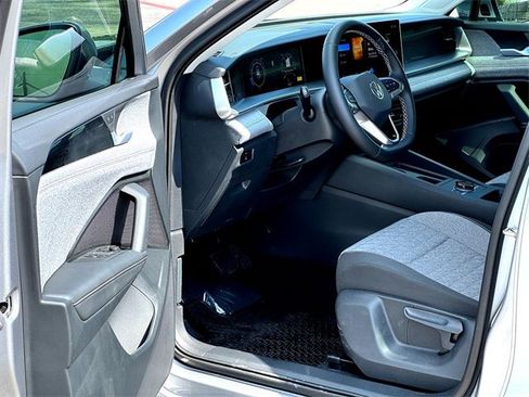 New 2025 Volkswagen Tiguan S image 10