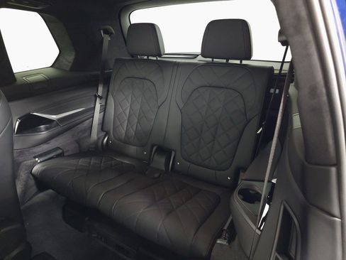 Used 2026 BMW X7 xDrive40i w/ M Sport Package image 35