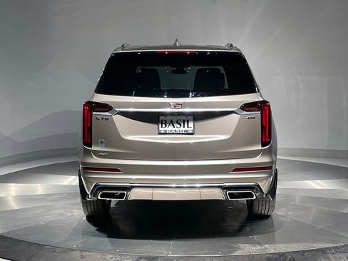 Used 2023 Cadillac XT6 Premium Luxury image 12