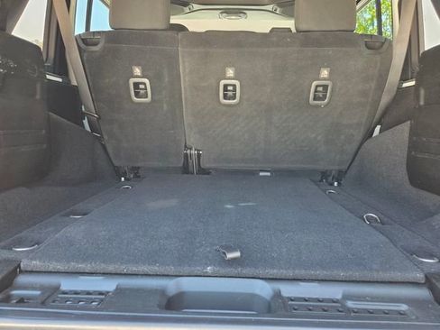 Used 2018 Jeep Wrangler Unlimited Sport AWD/4WD image 29