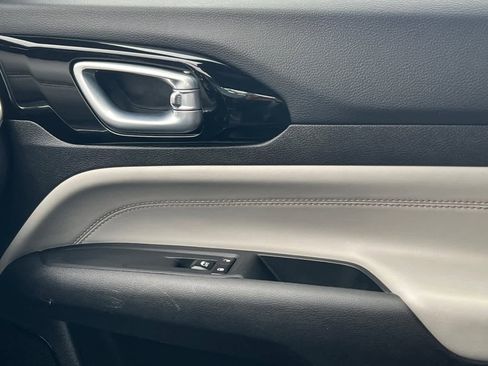 Used 2023 Jeep Compass Limited image 20