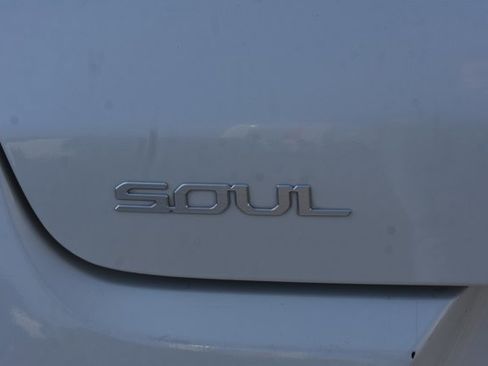 Used 2023 Kia Soul GT-Line image 7