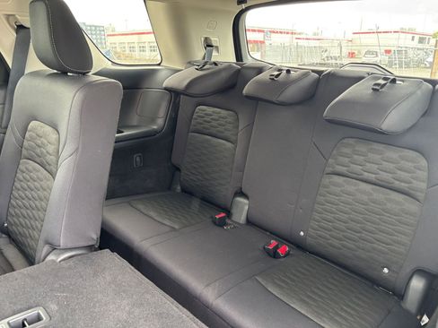 Used 2025 Nissan Pathfinder SV FWD image 27
