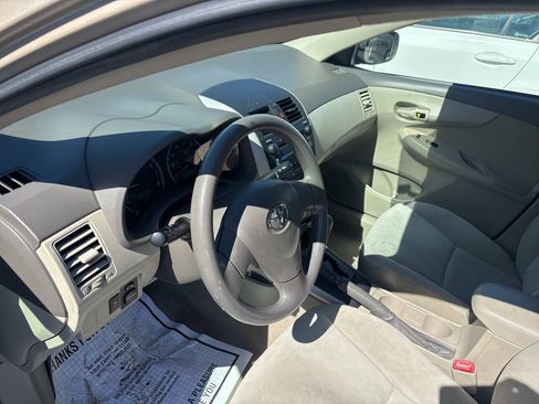 Used 2009 Toyota Corolla LE FWD image 7