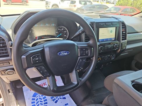 Used 2020 Ford F250 XLT AWD/4WD image 13