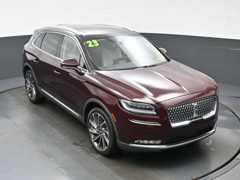 Used 2023 Lincoln Nautilus Reserve w/ Equipment Group 202A AWD/4WD image 39